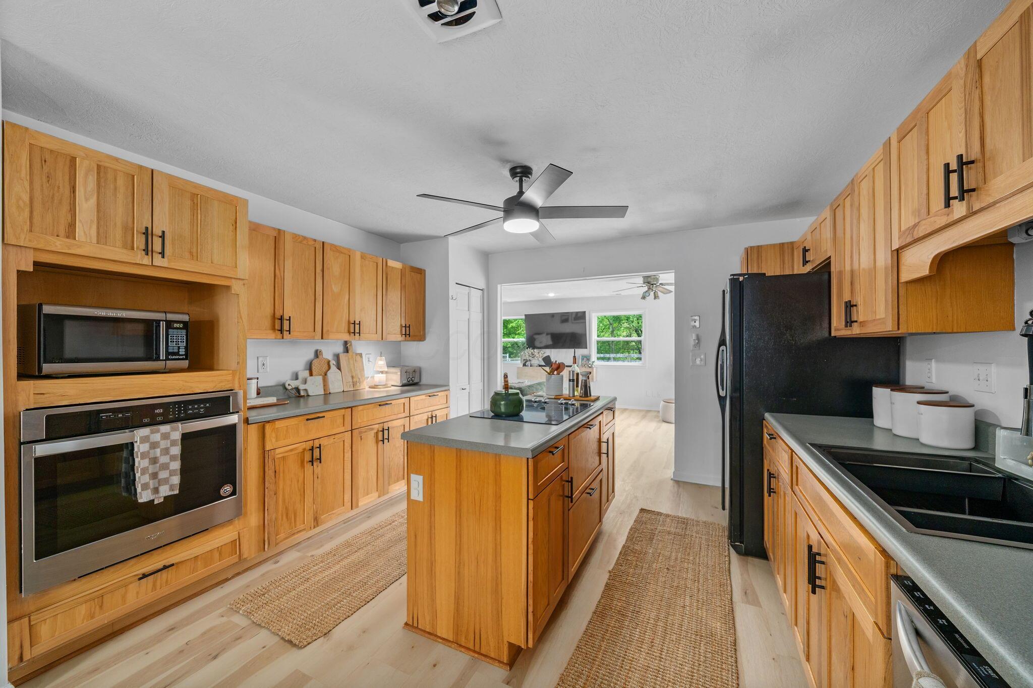 164 Hawthorne Road Sunbury, OH 43074 - Photo 8 of 50 11-web-or-mls-DSC04842