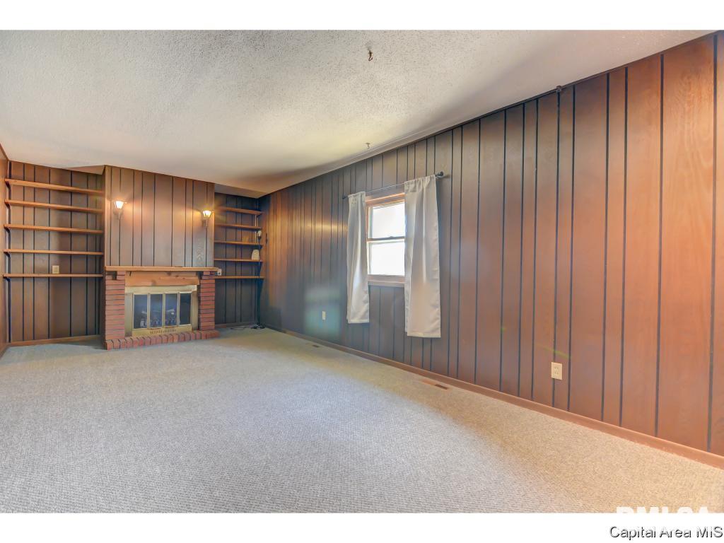 911 Rutledge Street Pawnee, IL 62558 - Photo 15 of 36