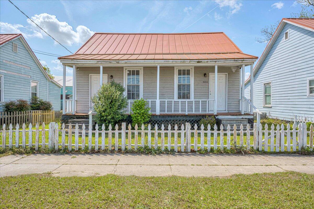 1606 Broad Street Augusta, GA 30904 - Photo 1 of 22 01-001-