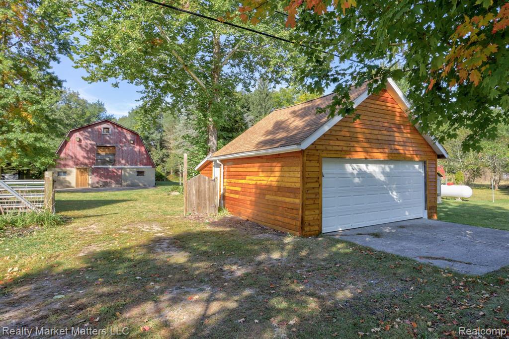 1831 Roods Lake Road Lapeer, MI 48446 - Photo 47 of 56