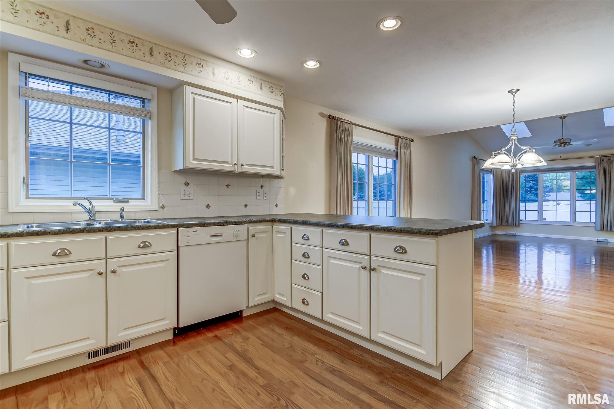3224 Red Oak Lane Springfield, IL 62712 - Photo 12 of 34