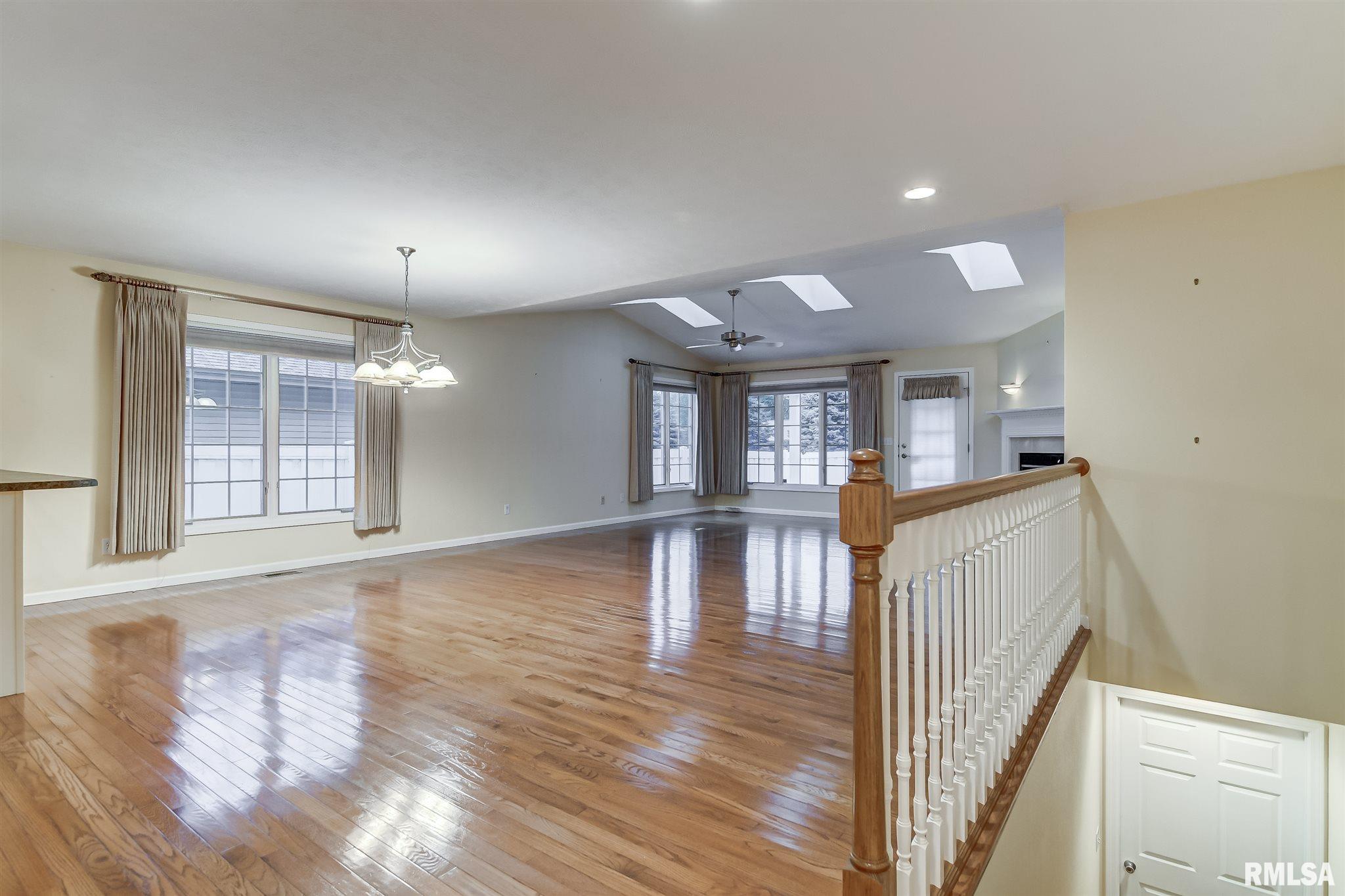 3224 Red Oak Lane Springfield, IL 62712 - Photo 5 of 34
