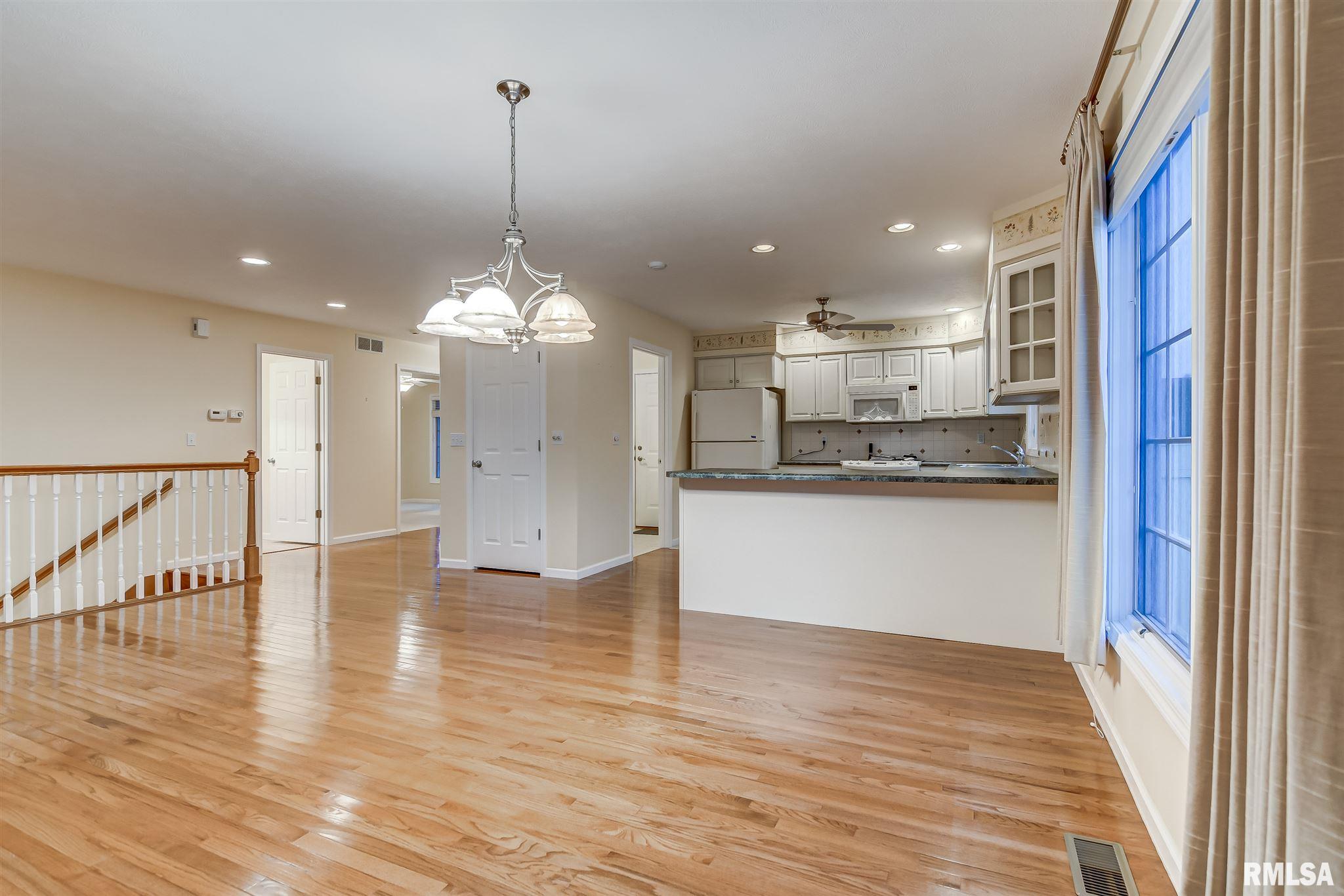 3224 Red Oak Lane Springfield, IL 62712 - Photo 7 of 34