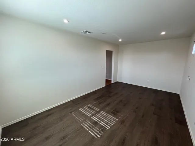 $2,600 | 17922 West Tina Lane, Surprise, AZ 85387