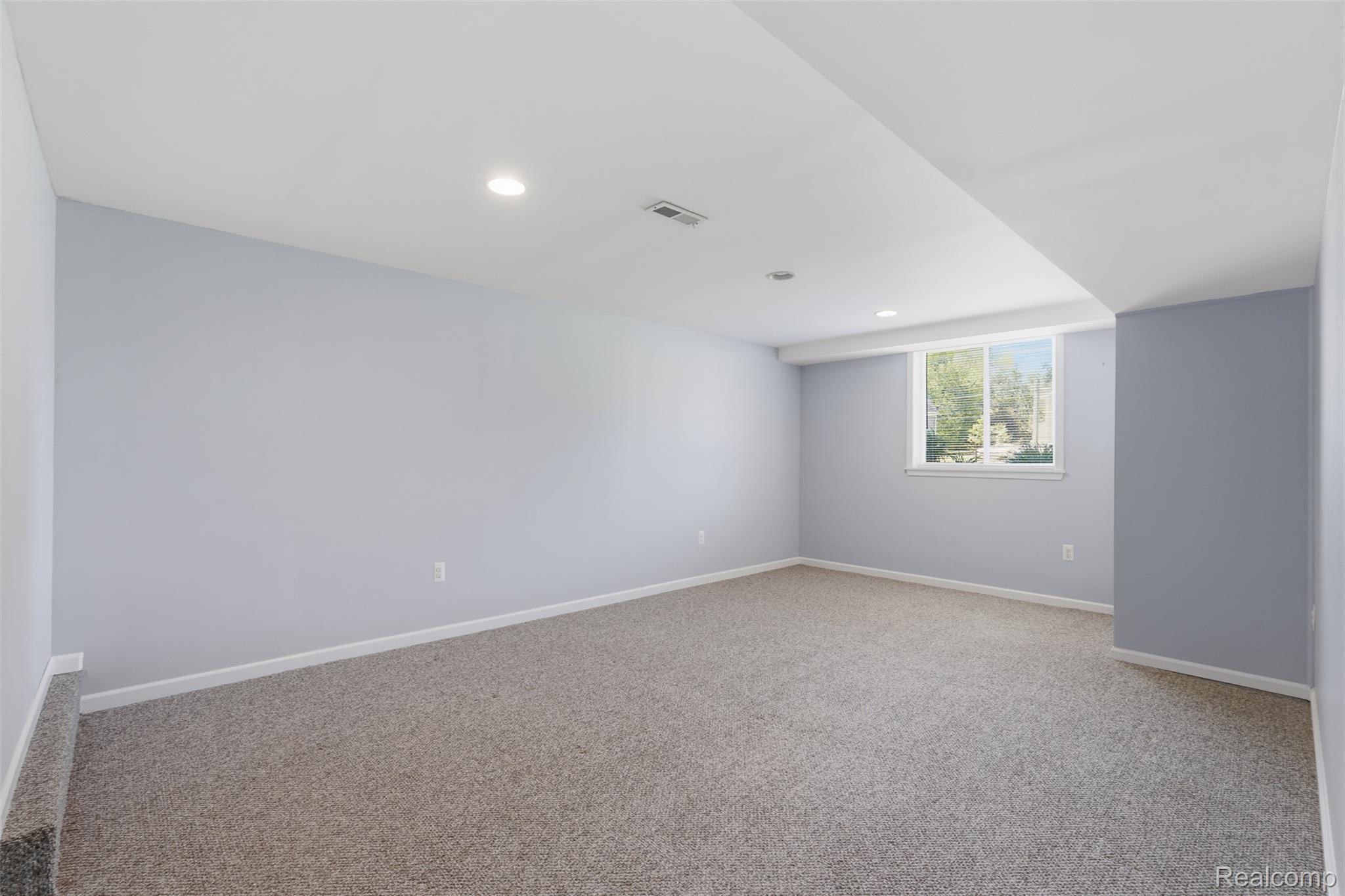 7060 Sheldon Road Whitmore Lake, MI 48189 - Photo 42 of 76 38.jpg