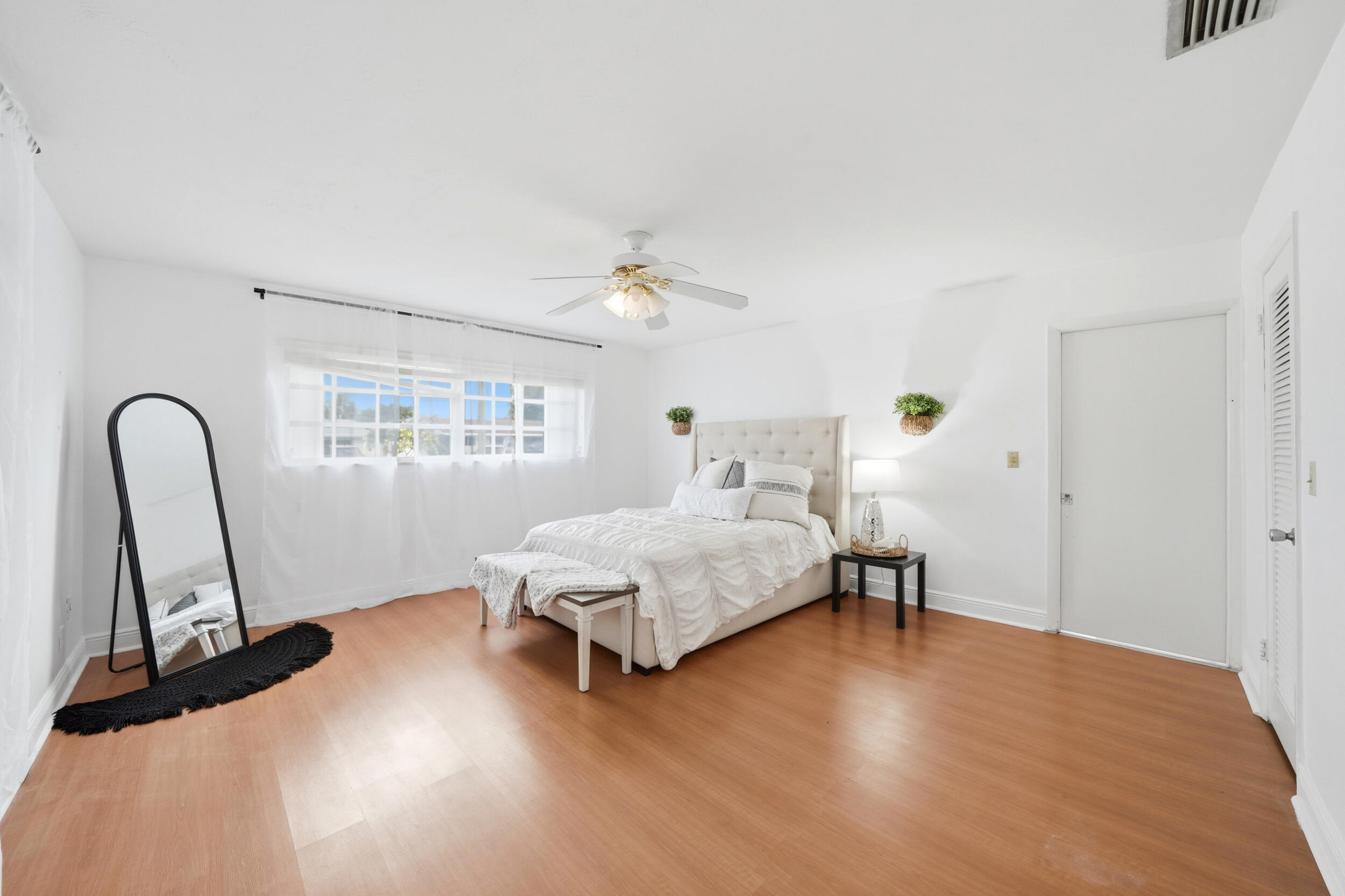 5501 Monroe Street Hollywood, FL 33021 - Photo 3 of 31 149