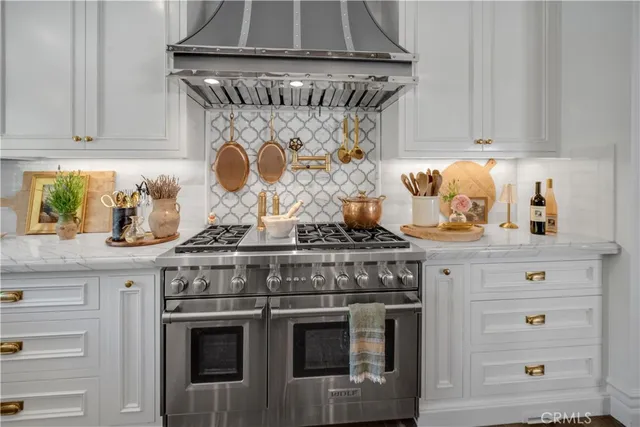 $6,350,000 | 5558 Hoback Glen Road, Hidden Hills, CA 91302