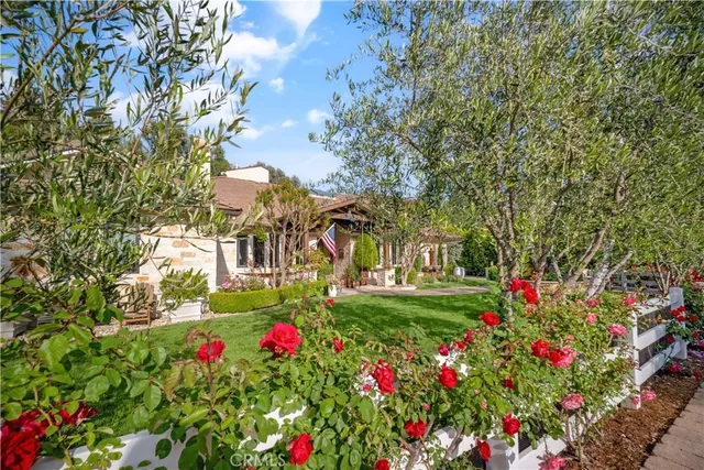 $6,350,000 | 5558 Hoback Glen Road, Hidden Hills, CA 91302