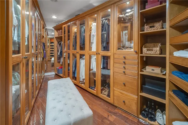 $6,350,000 | 5558 Hoback Glen Road, Hidden Hills, CA 91302