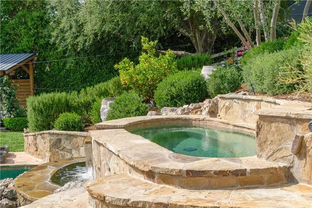 $6,350,000 | 5558 Hoback Glen Road, Hidden Hills, CA 91302