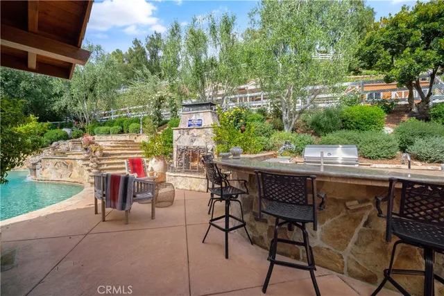 $6,350,000 | 5558 Hoback Glen Road, Hidden Hills, CA 91302