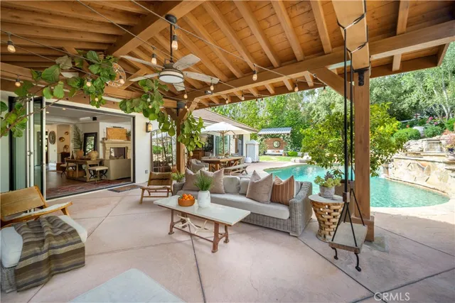 $6,350,000 | 5558 Hoback Glen Road, Hidden Hills, CA 91302