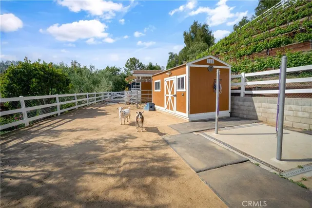 $6,350,000 | 5558 Hoback Glen Road, Hidden Hills, CA 91302