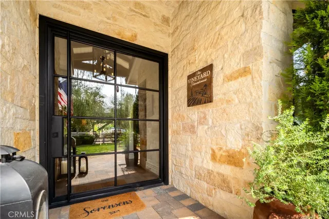 $6,350,000 | 5558 Hoback Glen Road, Hidden Hills, CA 91302