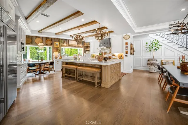 $6,350,000 | 5558 Hoback Glen Road, Hidden Hills, CA 91302