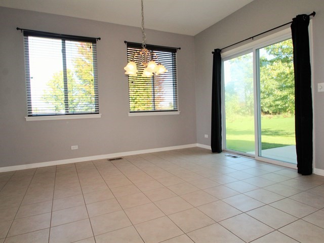 481 Windett Ridge Road Yorkville, IL 60560 - Photo 11 of 32