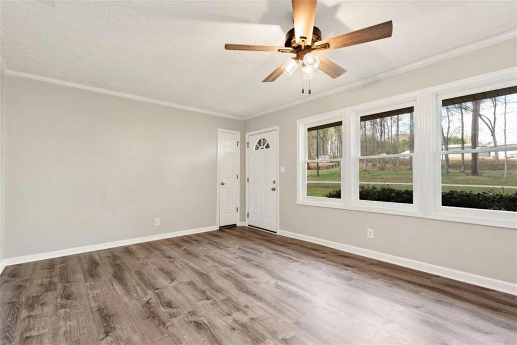 726 Peachtree Road Jefferson, GA 30549 - Photo 4 of 48