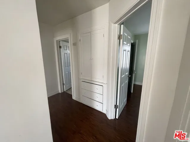 $1,599,000 | 2320 West 25th Street, Los Angeles, CA 90018