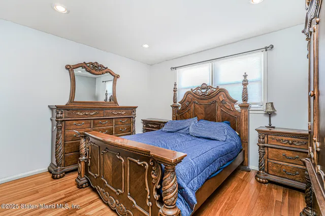 $879,000 | 141 North Pine Terrace | Annadale