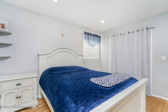 $879,000 | 141 North Pine Terrace | Annadale