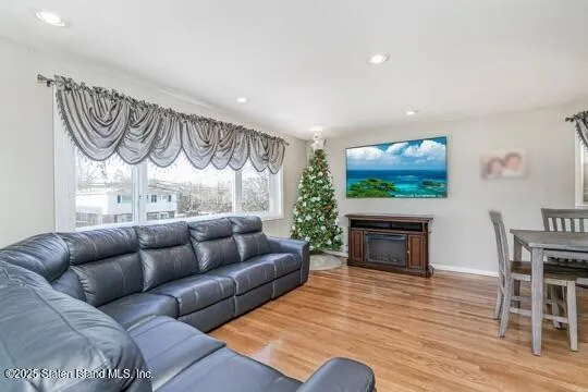 $879,000 | 141 North Pine Terrace | Annadale