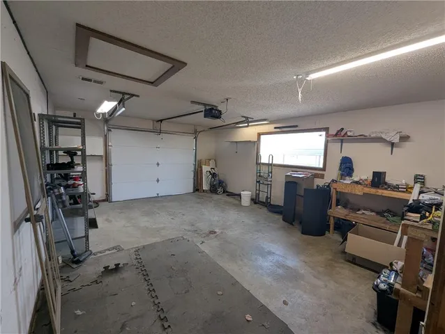 $250,000 | 22113 Fawn Drive, Peculiar, MO 64078