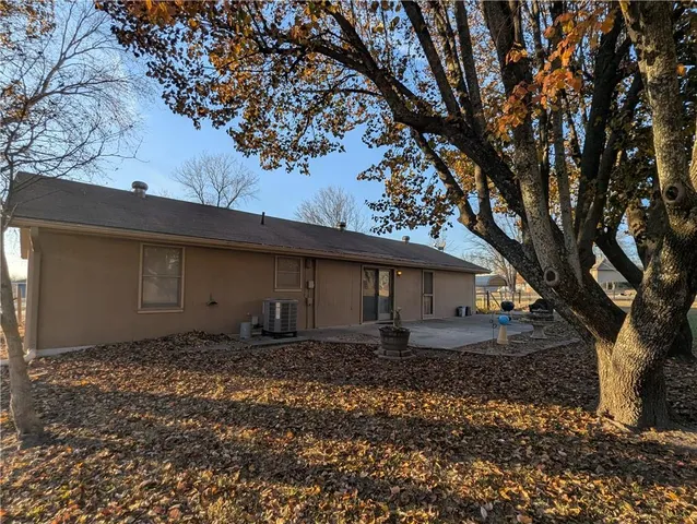 $250,000 | 22113 Fawn Drive, Peculiar, MO 64078