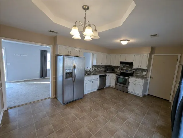 $250,000 | 22113 Fawn Drive, Peculiar, MO 64078