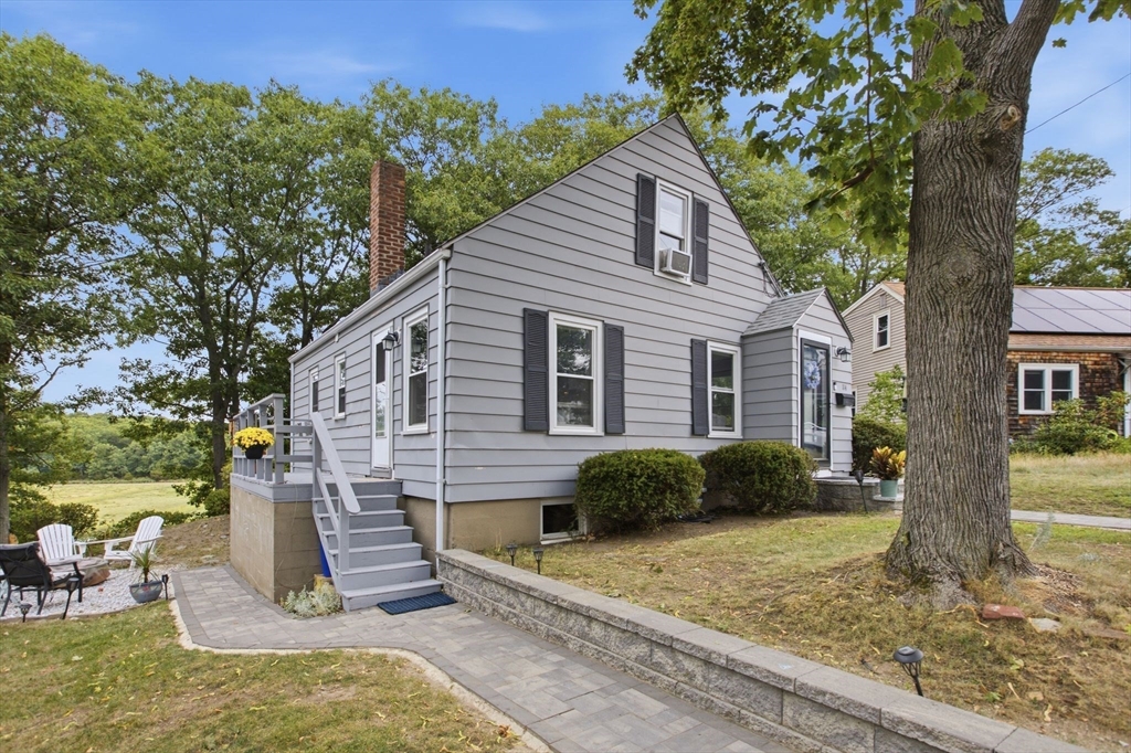 114 Clinton Road Weymouth, MA 02189 - Photo 2 of 42 Gallery Image 2