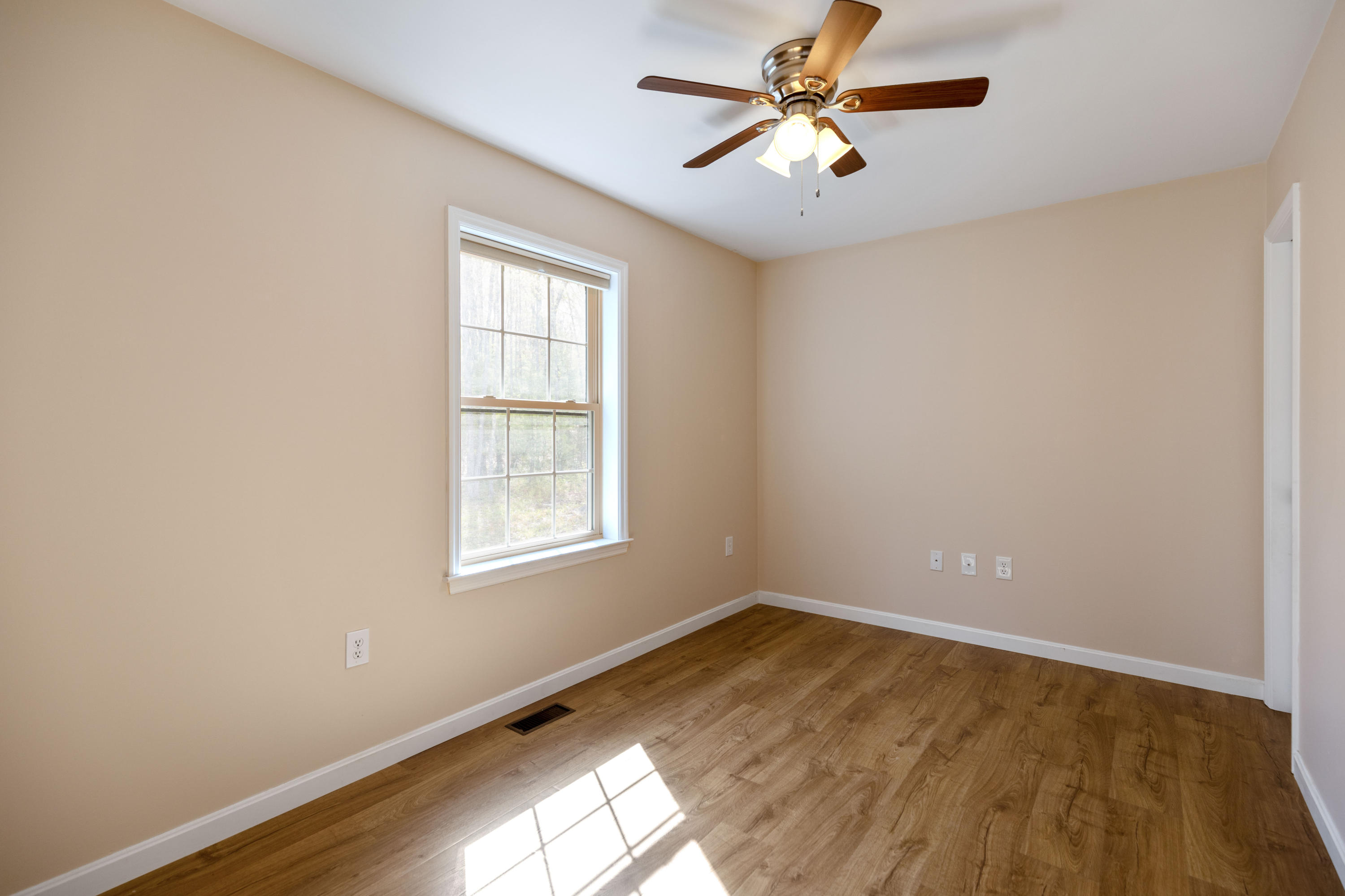 781 Ossipee Hill Road Waterboro, ME 04087 - Photo 23 of 44 781OssipeeHillRoadWaterboro_018