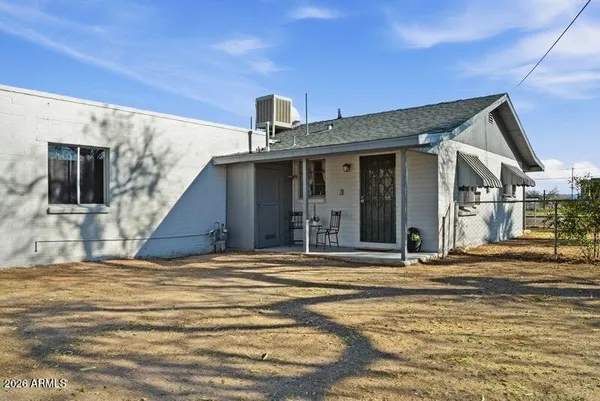 $207,500 | 214 Highway 177, Winkelman, AZ 85192