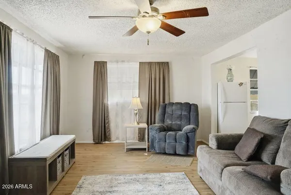 $207,500 | 214 Highway 177, Winkelman, AZ 85192