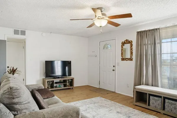 $207,500 | 214 Highway 177, Winkelman, AZ 85192