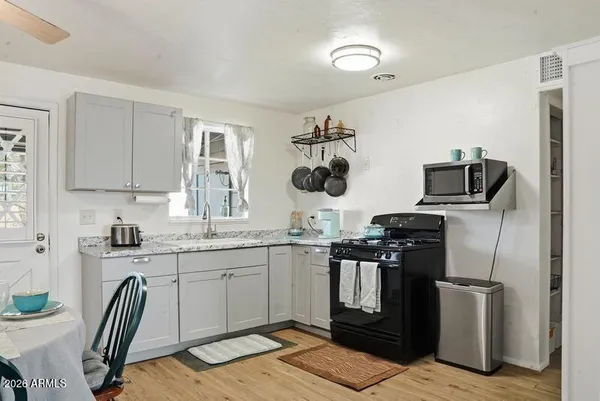 $207,500 | 214 Highway 177, Winkelman, AZ 85192