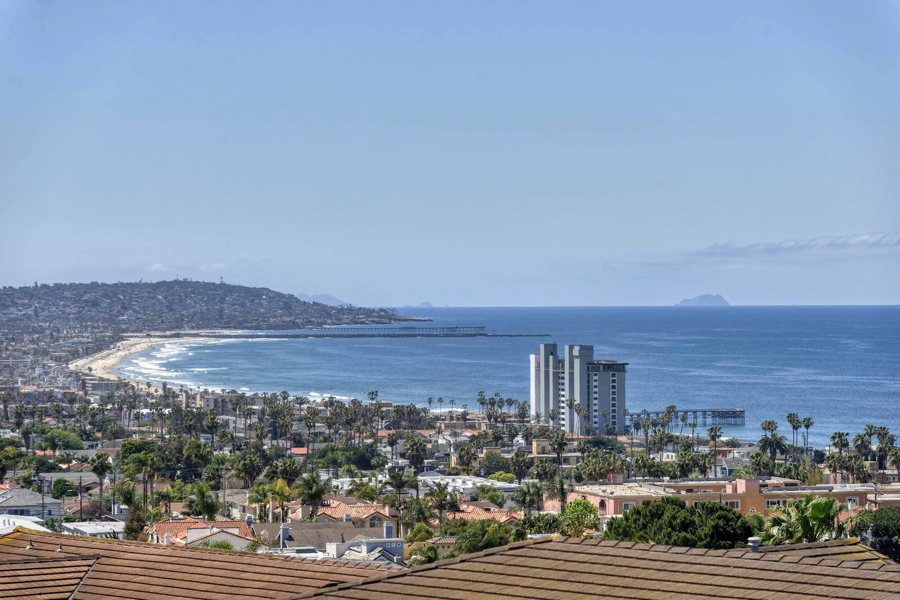 5459 Moonlight Lane La Jolla, CA 92037 - Photo 15 of 32 a view of a city