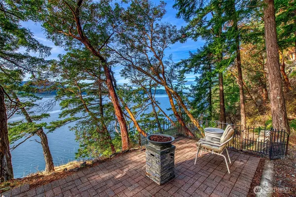 $1,900,000 | 599 Shore Drive, Orcas Island, WA 98245