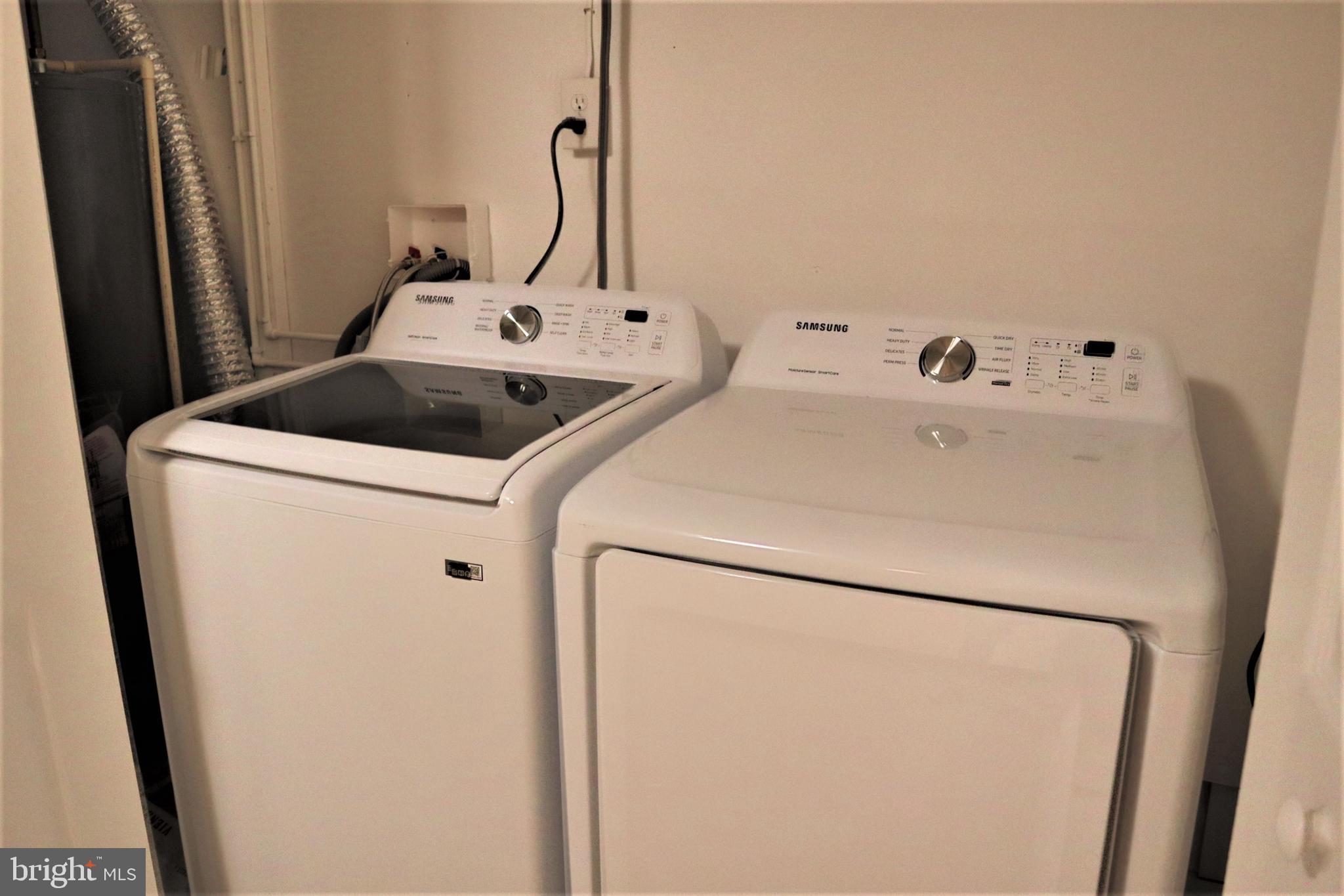 9079 Centerway Road Gaithersburg, MD 20879 - Photo 33 of 38 Max capacity Washer and dryer