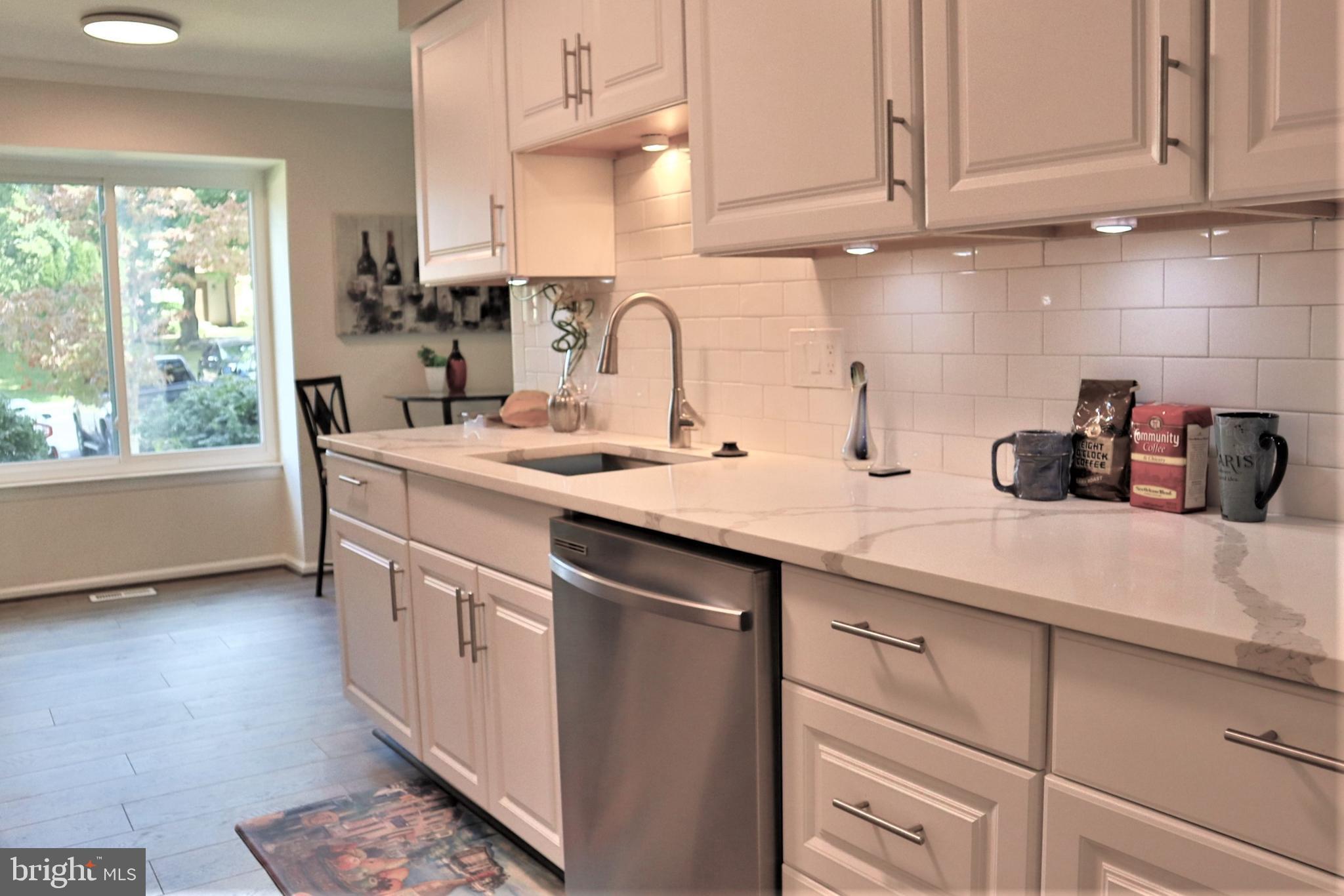 9079 Centerway Road Gaithersburg, MD 20879 - Photo 8 of 38 Calacatta Quartz