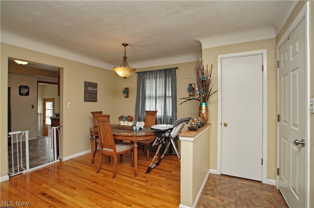 28638 Forest Road Willowick, OH 44095 - Photo 6 of 29