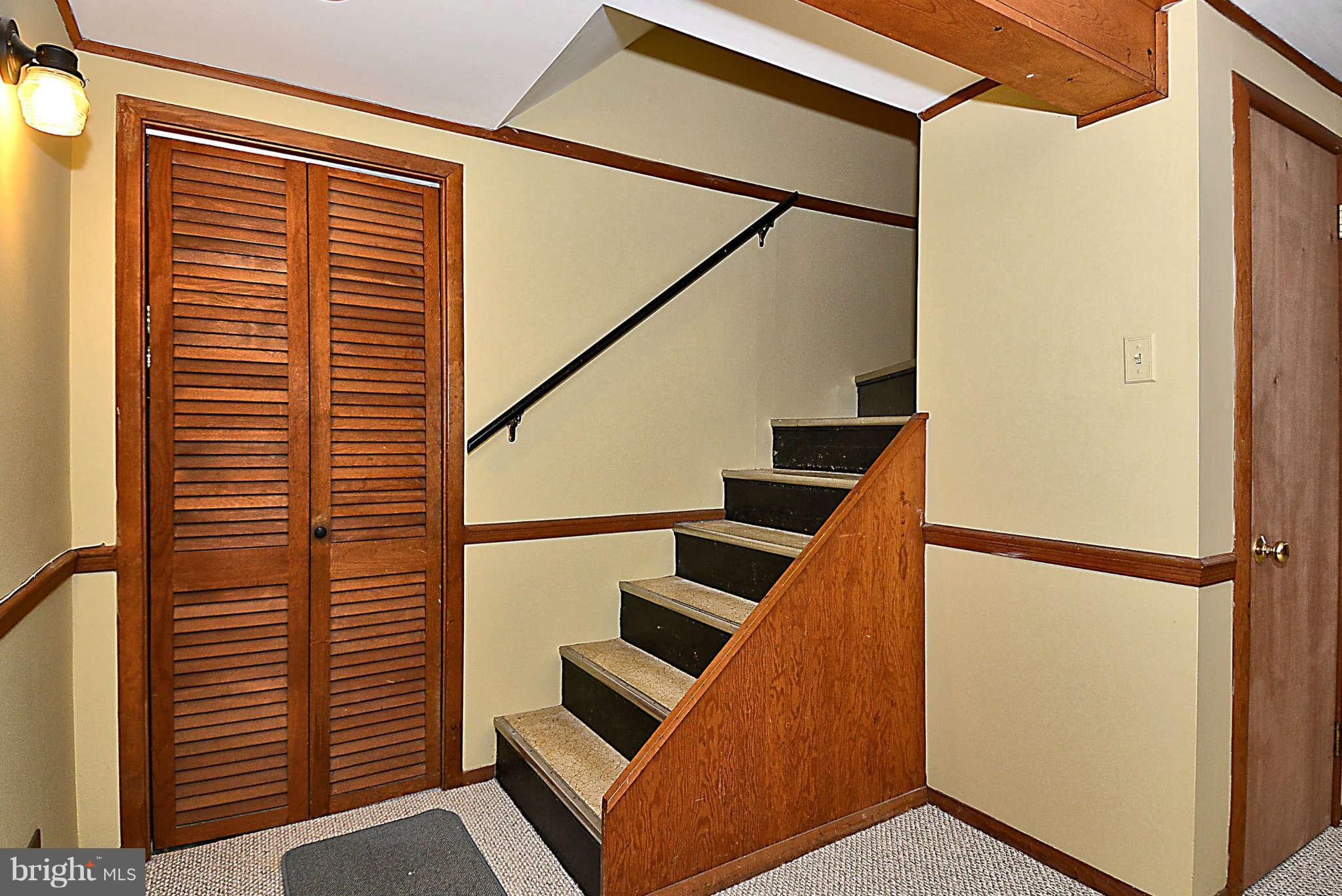 10510 Procter Street Silver Spring, MD 20901 - Photo 14 of 30 Stairs