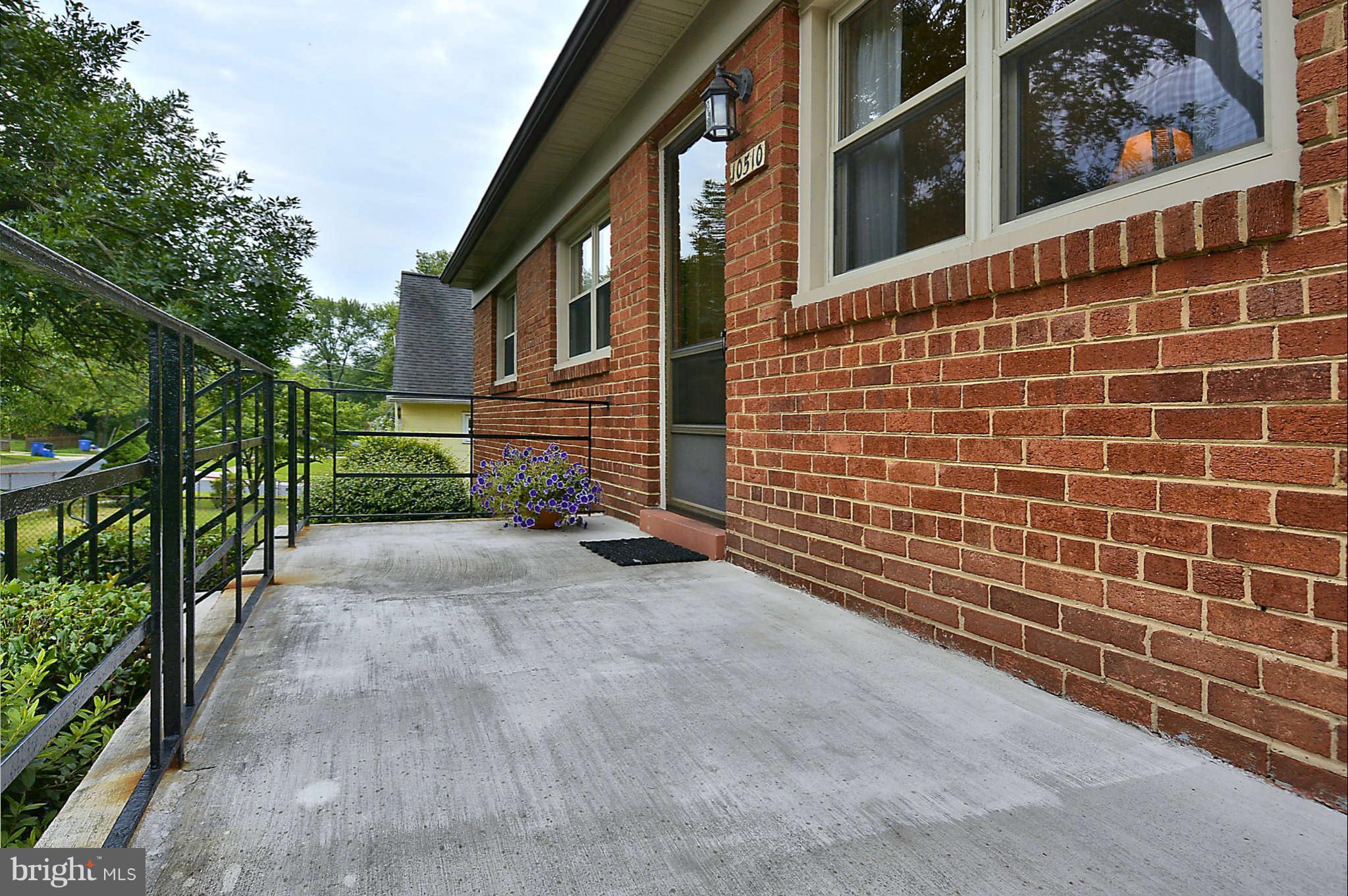 10510 Procter Street Silver Spring, MD 20901 - Photo 3 of 30 Front Porch