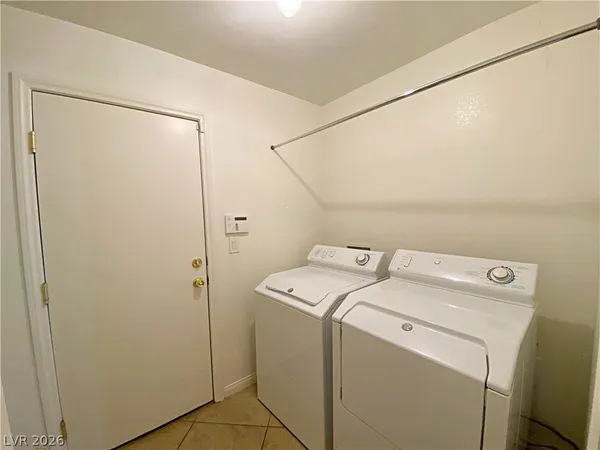 $2,290 | 6496 Robusta Court, Las Vegas, NV 89141