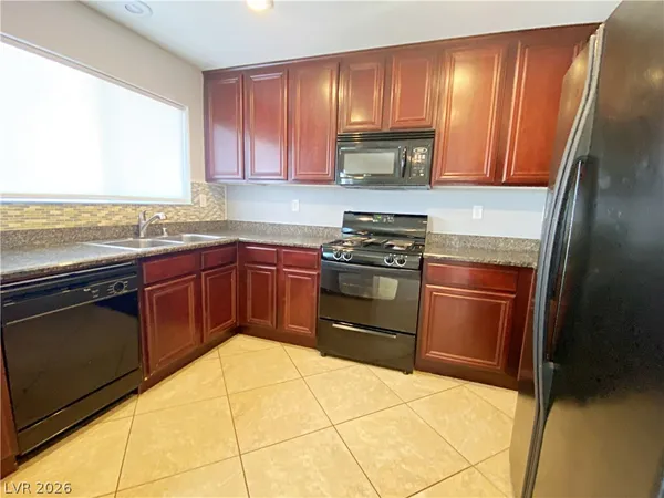 $2,290 | 6496 Robusta Court, Las Vegas, NV 89141