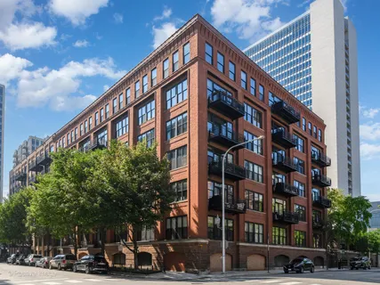 $430,000 | 520 West Huron Street, Unit 507, Chicago, IL 60654