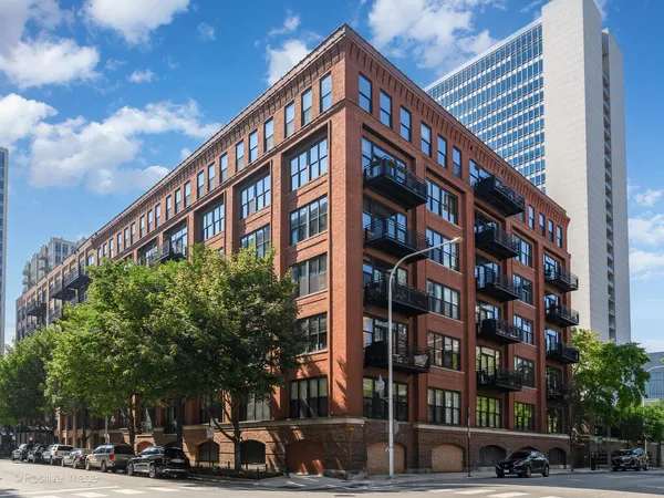 $430,000 | 520 West Huron Street, Unit 507, Chicago, IL 60654
