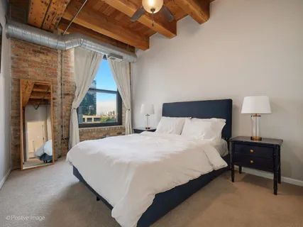$430,000 | 520 West Huron Street, Unit 507, Chicago, IL 60654