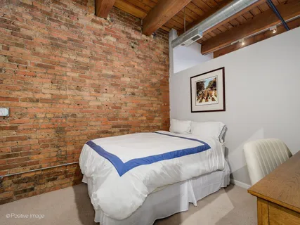 $430,000 | 520 West Huron Street, Unit 507, Chicago, IL 60654