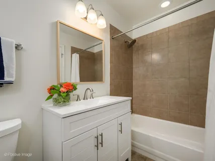 $430,000 | 520 West Huron Street, Unit 507, Chicago, IL 60654