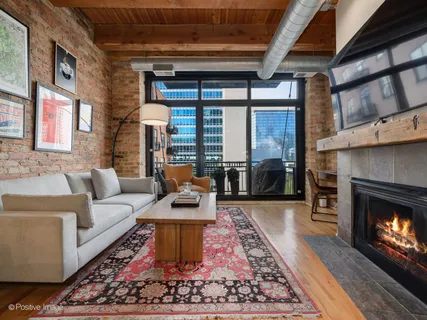 $430,000 | 520 West Huron Street, Unit 507, Chicago, IL 60654