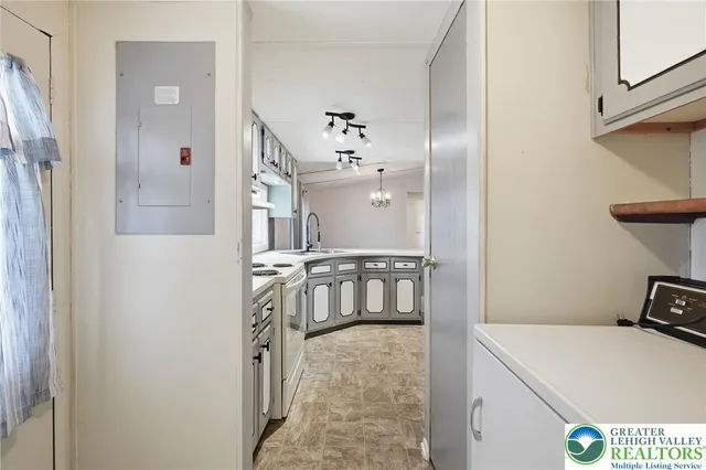 $74,900 | 84 Linda Drive, Walnutport, PA 18088